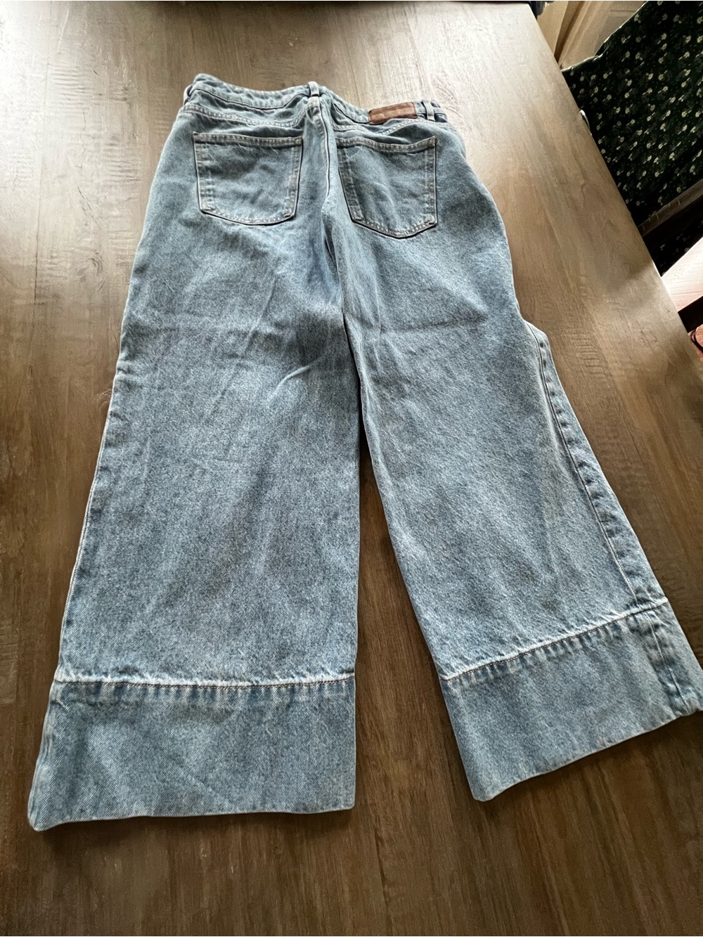 Zara Wide-Leg Panel Seam Jeans in Light Blue - Picture 2 of 4